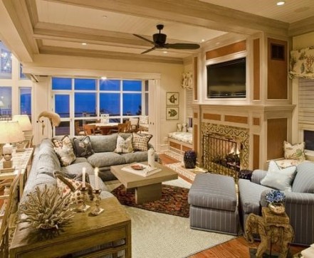 Artanddecors.com - Traditional Family Room with Rugs